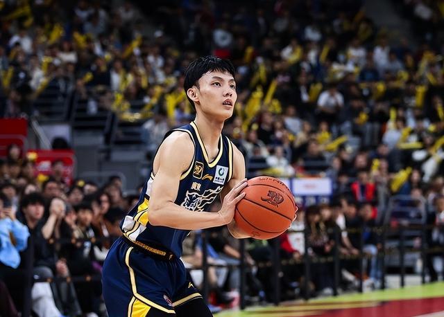 Ming迎来五赛季出色发挥，美国队观众热烈欢呼！的简单介绍