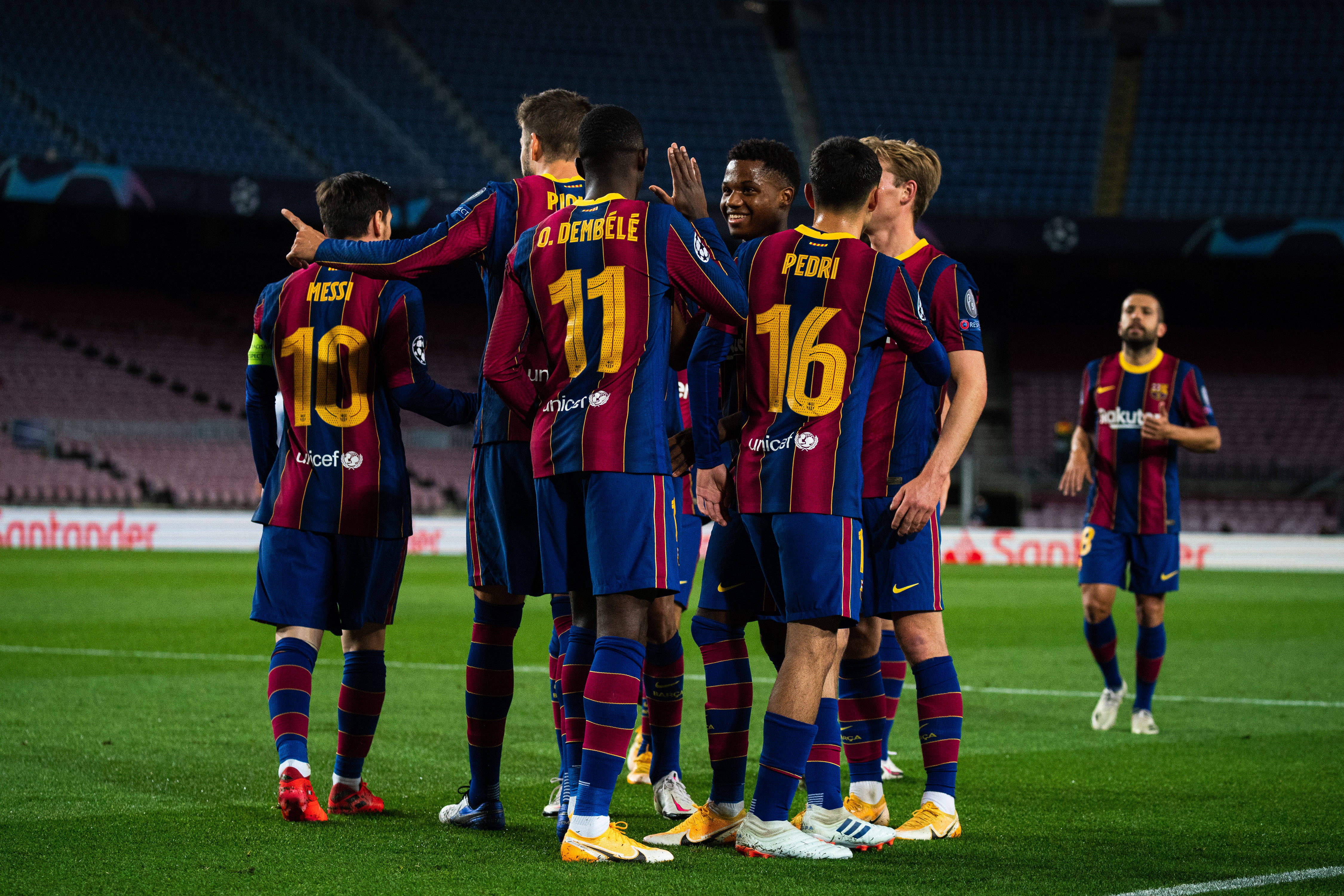 赛前西甲焦点战,印第安纳步行者临场应变,引发热议,资深球员宣示担当 赛前西甲焦点战,印第安纳步行者临场应变,引发热议,资深球员宣示担当