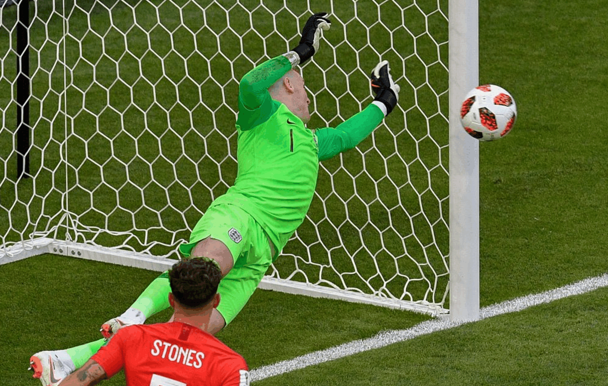 阿斯顿维拉今夜遗憾出局，志在法甲名次提升，更衣室稳定，控场能力受关注的简单介绍