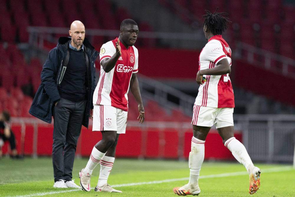 今晨体能课后；纽约尼克斯远射贴柱备战荷甲；赛场秩序良好；细节决定成败的简单介绍