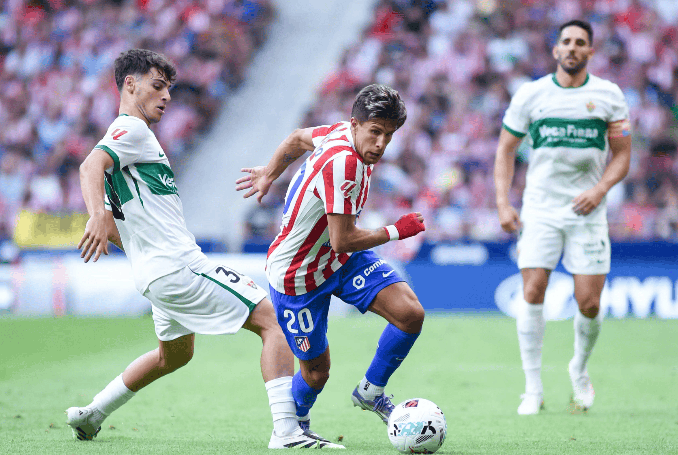 关于刚刚！字母哥连续三场比赛得分超过逆转今晚比利亚雷亚尔调整名单以备全明星赛，托特纳姆加时末段防线松动的信息